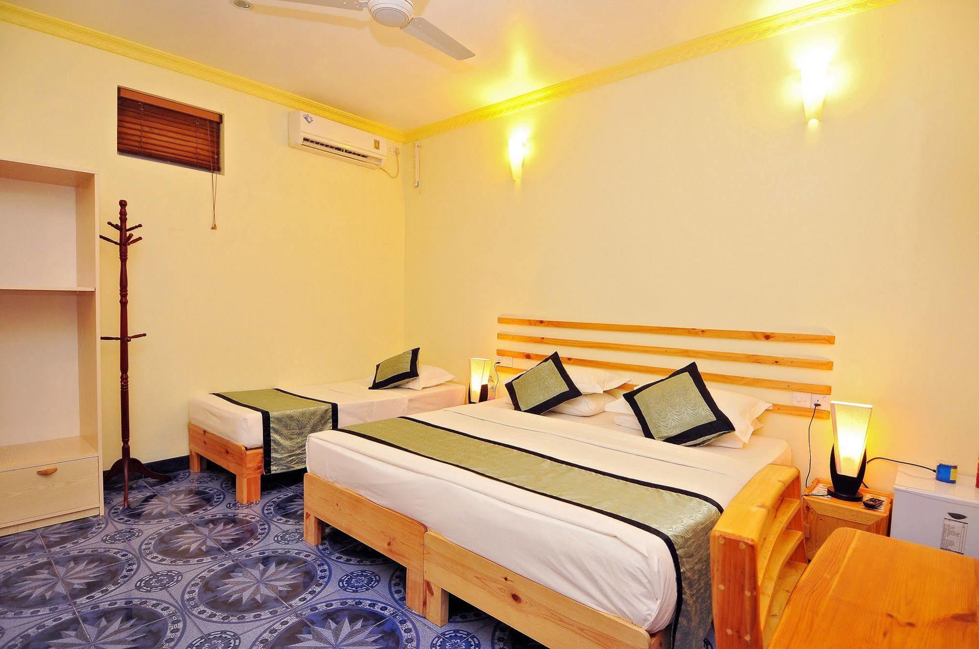 Arena Lodge Sky Maafushi Ngoại thất bức ảnh