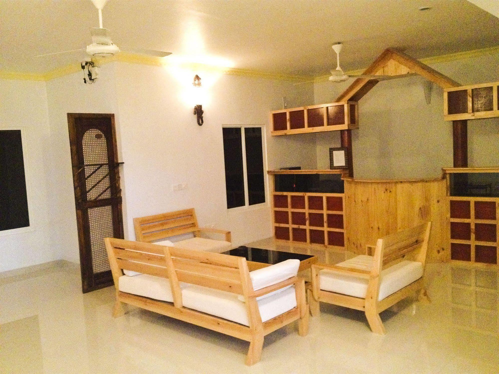 Arena Lodge Sky Maafushi Ngoại thất bức ảnh